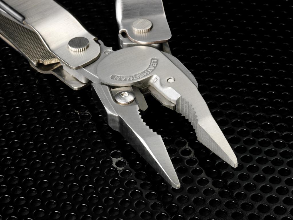 Leatherman Super Tool 300 - stainless steel (top view)