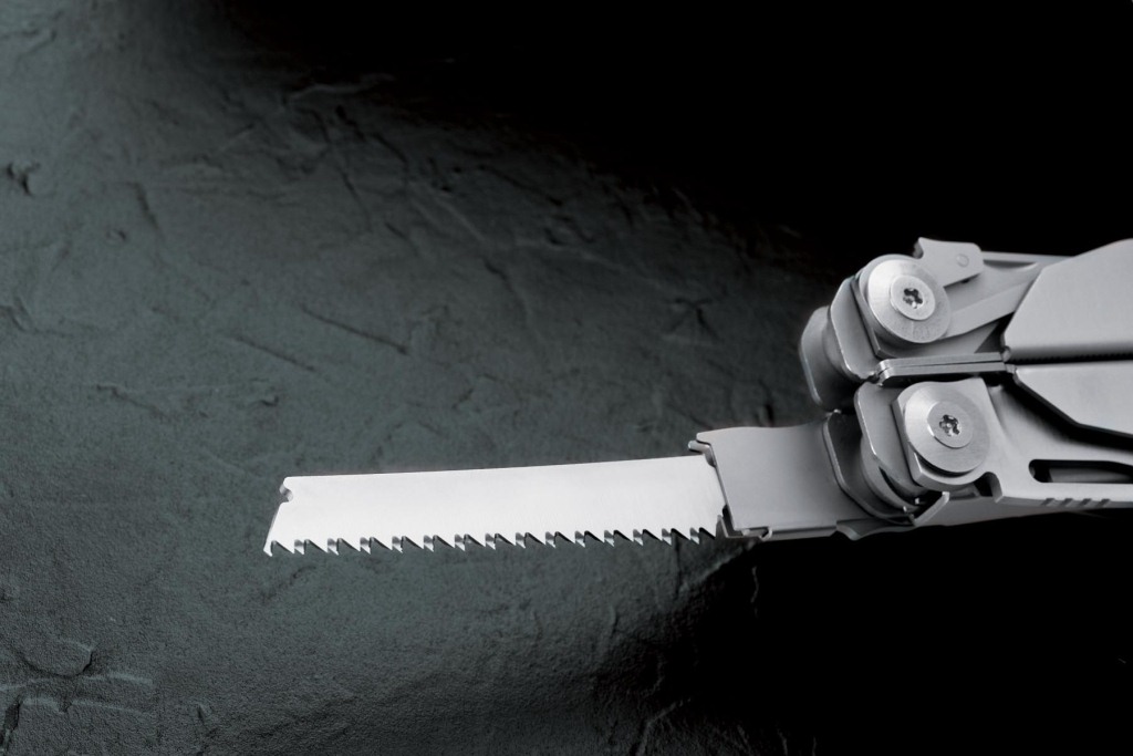 Leatherman Surge - stainless steel (serrated knife)