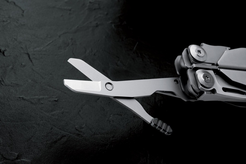 Leatherman Surge - stainless steel (scissors)