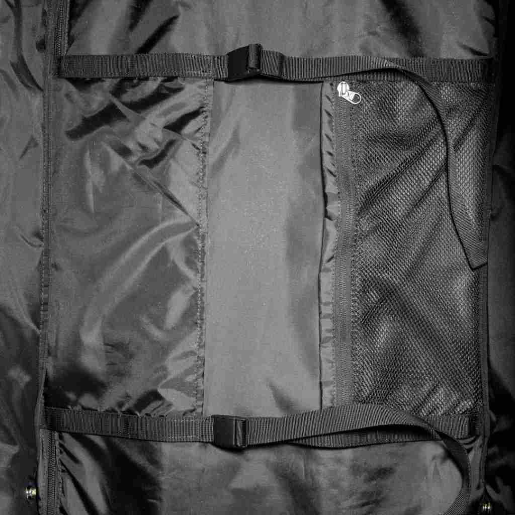 Travel Roller 90 - Travel Roller 90 - Black - Inside Base